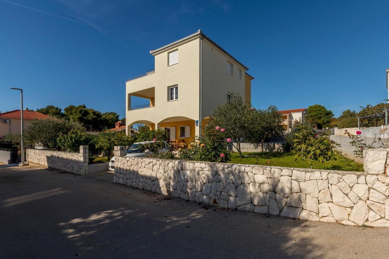 Apart Sa Terasom 250M Od Plaze,Parking,Wi Fi,Rostilj Trogir Extérieur photo