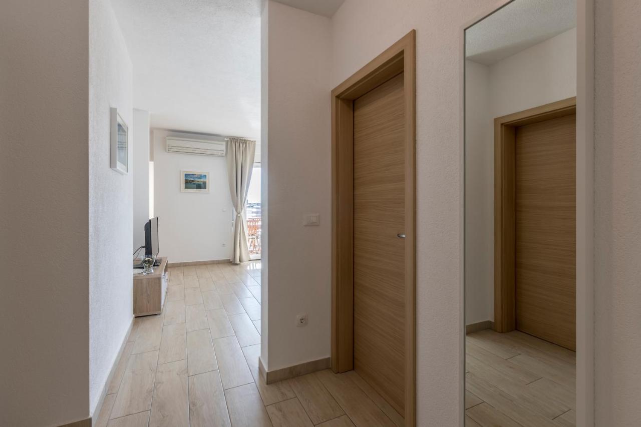 Apart Sa Terasom 250M Od Plaze,Parking,Wi Fi,Rostilj Trogir Extérieur photo