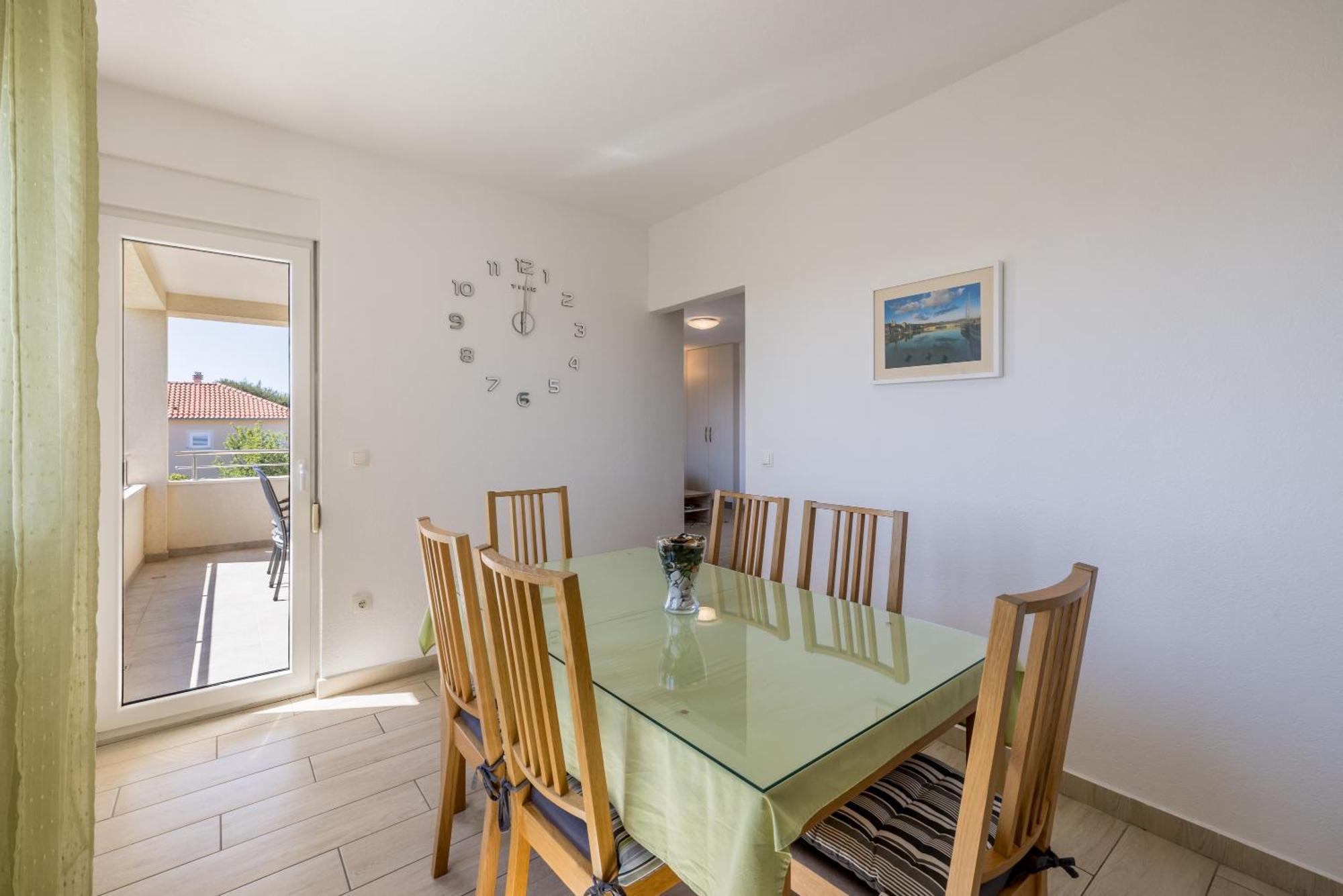 Apart Sa Terasom 250M Od Plaze,Parking,Wi Fi,Rostilj Trogir Extérieur photo